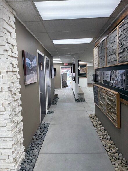 More Photos Of 2862-2898 NW 79th Ave, Miami Showroom For Lease