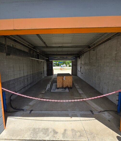 More Photos Of 11561 N Saginaw Rd, Clio Carwash For Sale