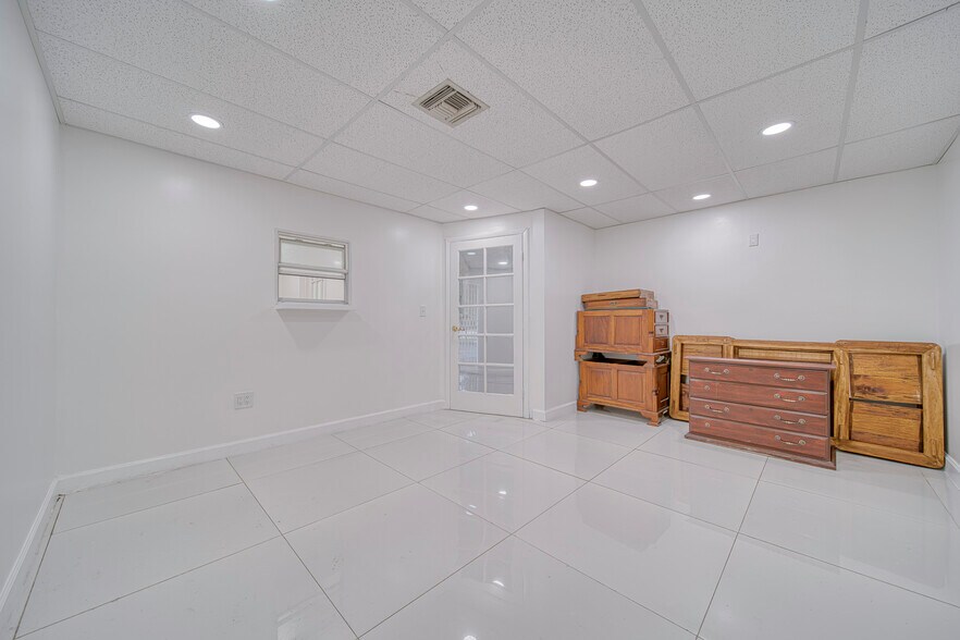 More Photos Of 1225 NE 162nd St, North Miami Beach Medical For Lease