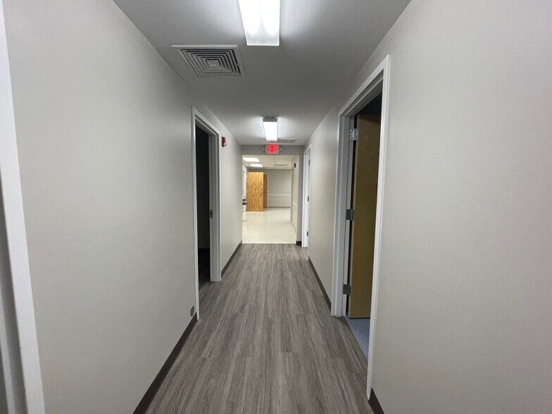 More Photos Of 525 Samaritans Ridge Ct, Elkin Medical For Lease