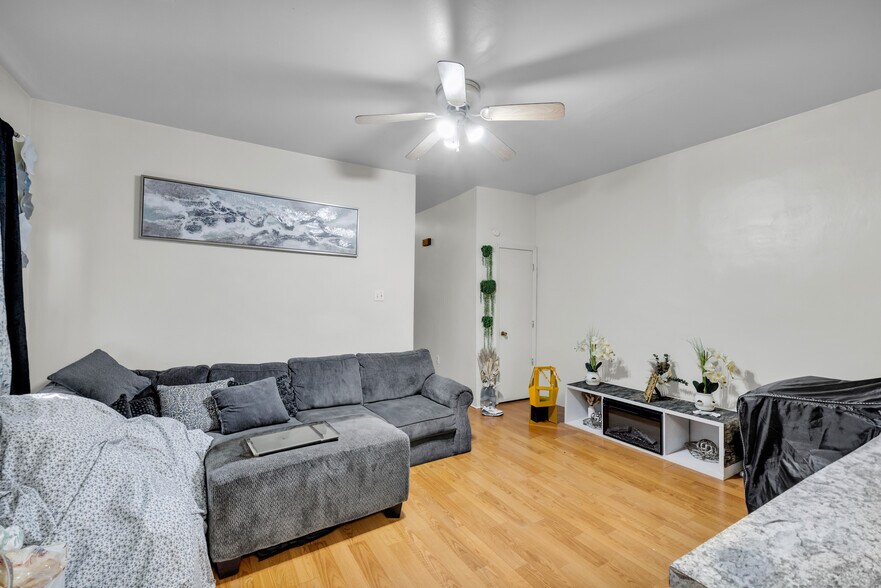 More Photos Of 1501 W Chew St, Allentown Storefront Retail Residential For Sale