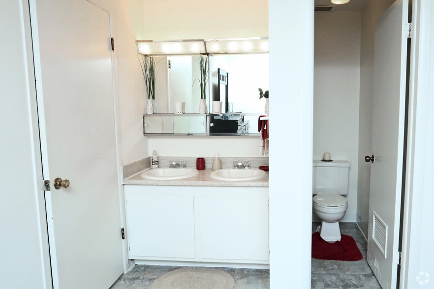 More Photos Of 831 Green Rd, Ypsilanti Apartments For Sale