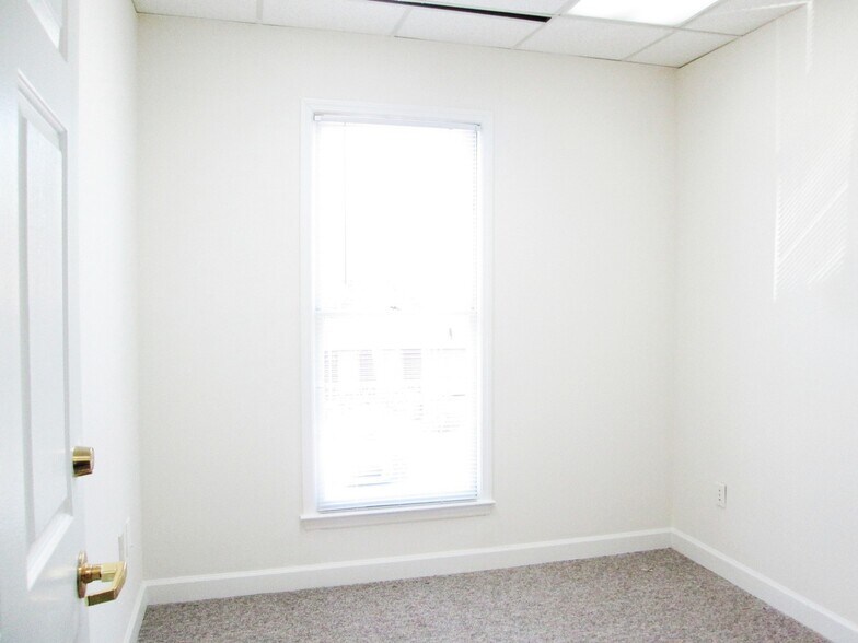 More Photos Of 3867 Holcomb Bridge Rd, Peachtree Corners Office For Lease