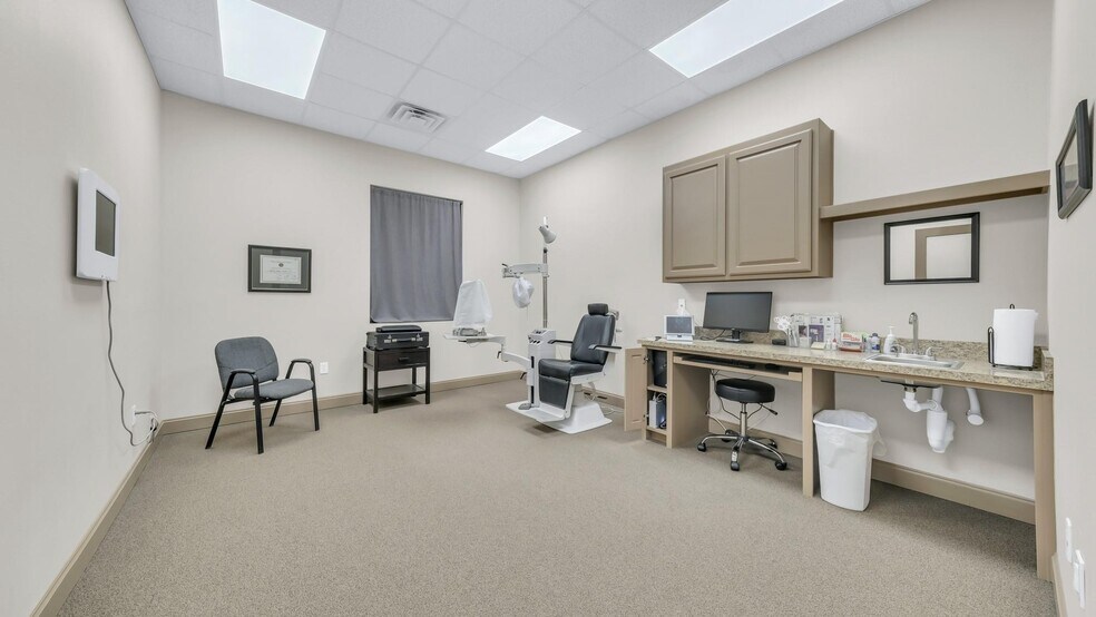 More Photos Of 126 S Ranch House Rd, Willow Park Medical For Sale