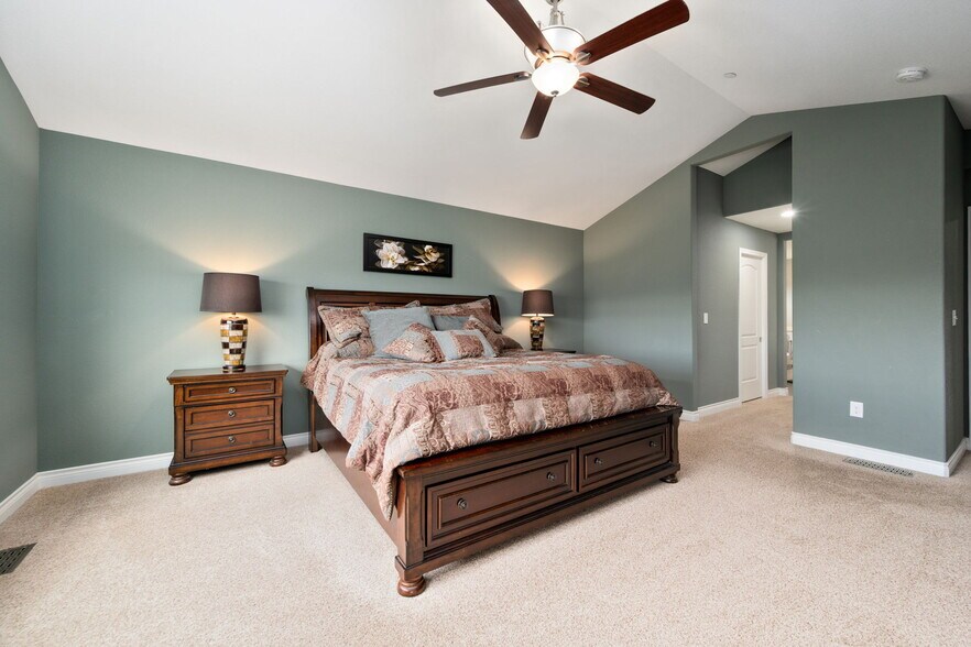 More Photos Of 13299 E County Line Rd, Longmont Flex For Sale