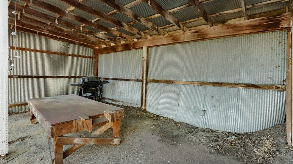 More Photos Of 119 Meadow Hill Dr, Menomonie Auto Repair For Sale