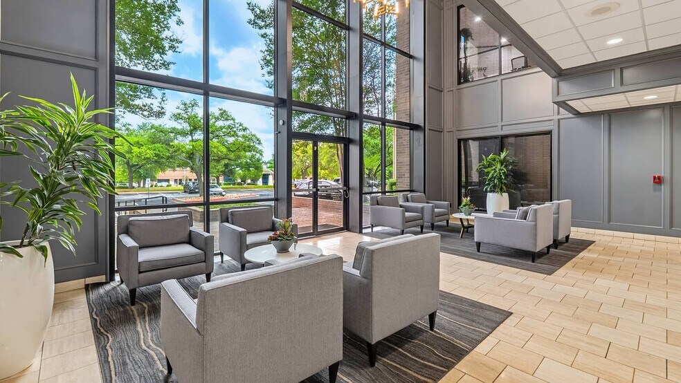 More Photos Of 8000 Centre Park Dr, Austin Office For Lease