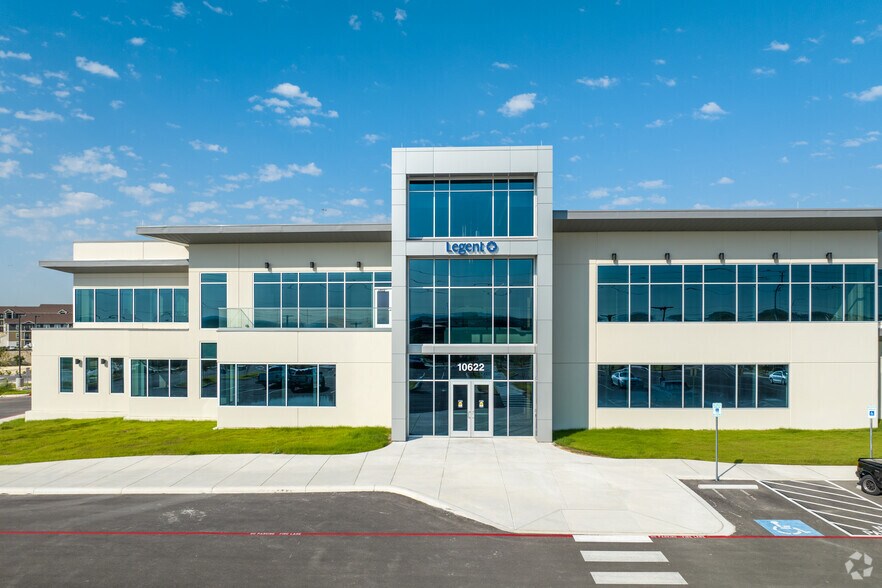 More Photos Of 10622 State Highway 151 Frontage Road, San Antonio Medical For Lease