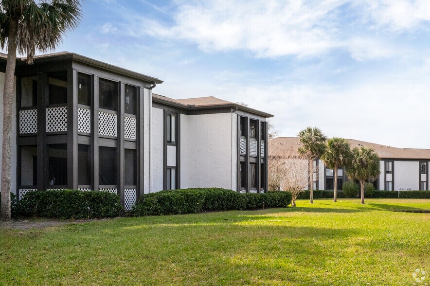More Photos Of 1756 S Clyde Morris Blvd, Daytona Beach Apartments For Sale