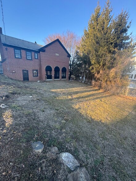 More Photos Of 236 E Gay St, West Chester Restaurant For Sale