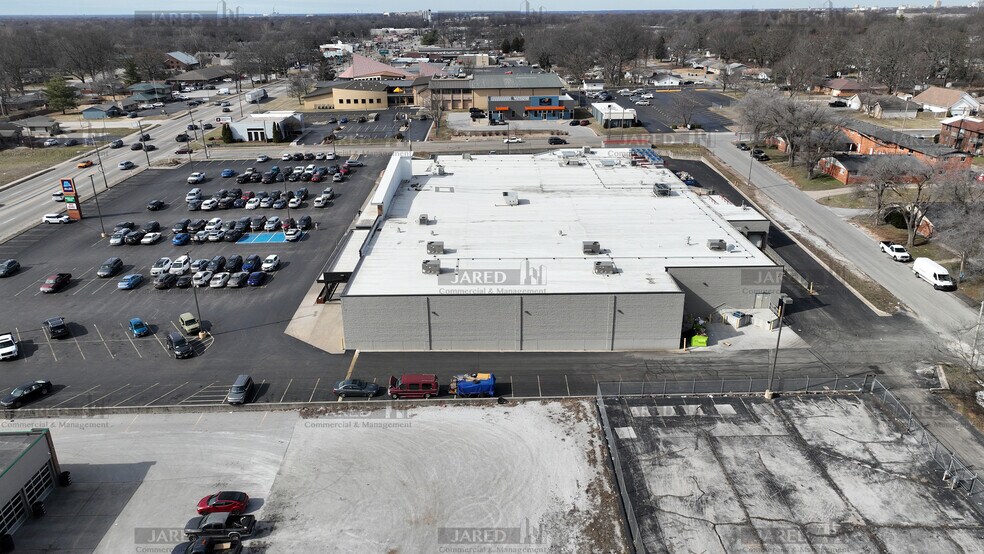 More Photos Of 2843 E Sunshine St, Springfield General Retail For Lease