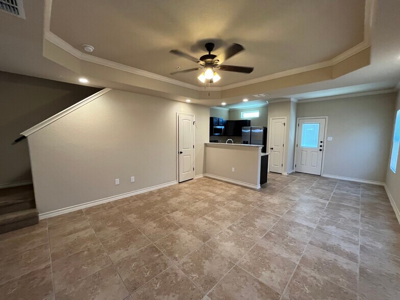 More Photos Of 13903 Annas Way, San Antonio Apartments For Sale