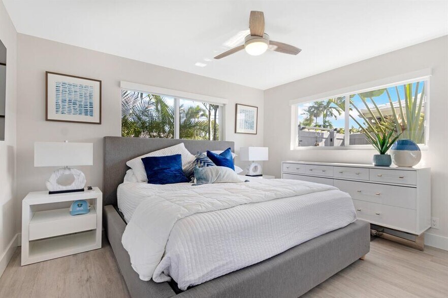More Photos Of 5821 NE 14th Way, Fort Lauderdale Flex For Sale