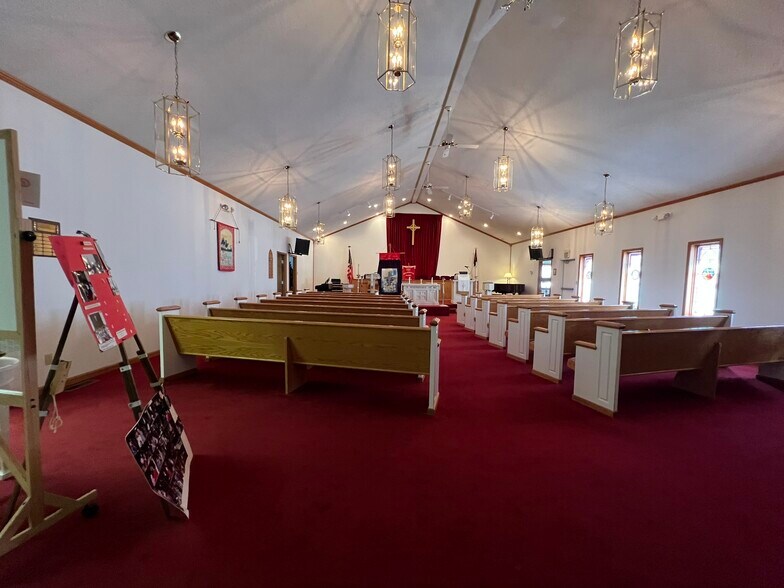 More Photos Of 223 Main St, Elwood Religious Facility For Sale