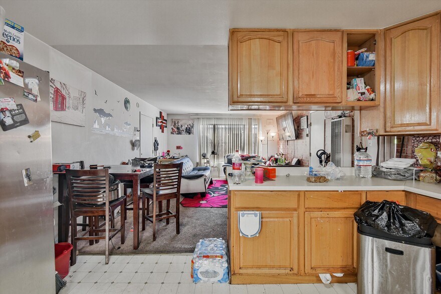 More Photos Of 1927 82nd Ave, Oakland Apartments For Sale