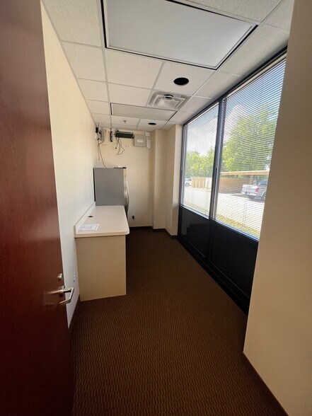 More Photos Of 3060 Communications Pky, Plano Medical For Lease
