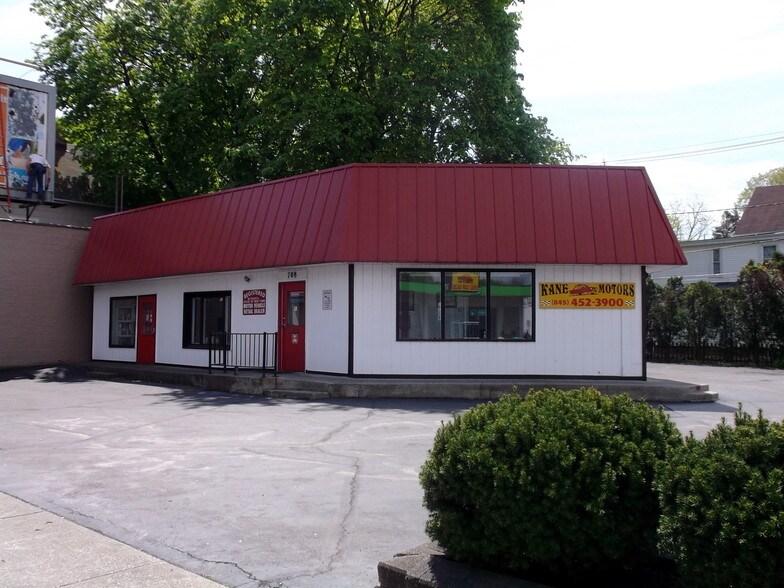 Primary Photo Of 708 Main St, Poughkeepsie Freestanding For Sale