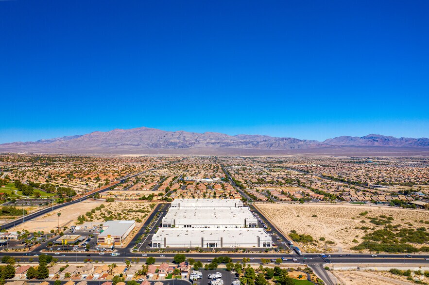 More Photos Of 70 W Craig Rd, North Las Vegas Distribution For Lease