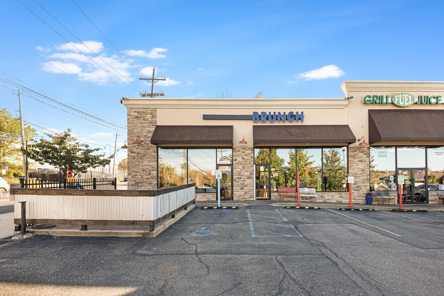 Primary Photo Of 4553 Arthur Kill Rd, Staten Island Freestanding For Lease