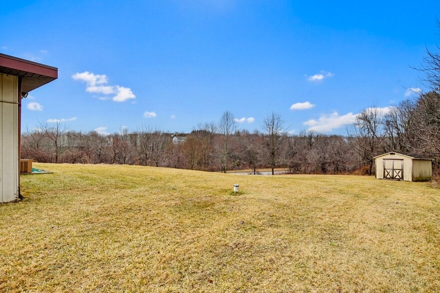 More Photos Of 346 Old New Windsor Pike, Westminster Flex For Sale