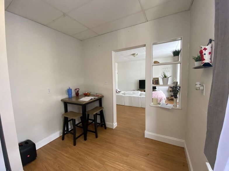 More Photos Of 133 Cattell St, Easton Apartments For Sale