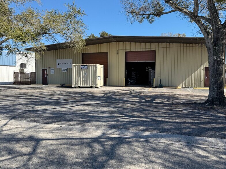 More Photos Of 13311 60th St N, Clearwater Manufacturing For Lease