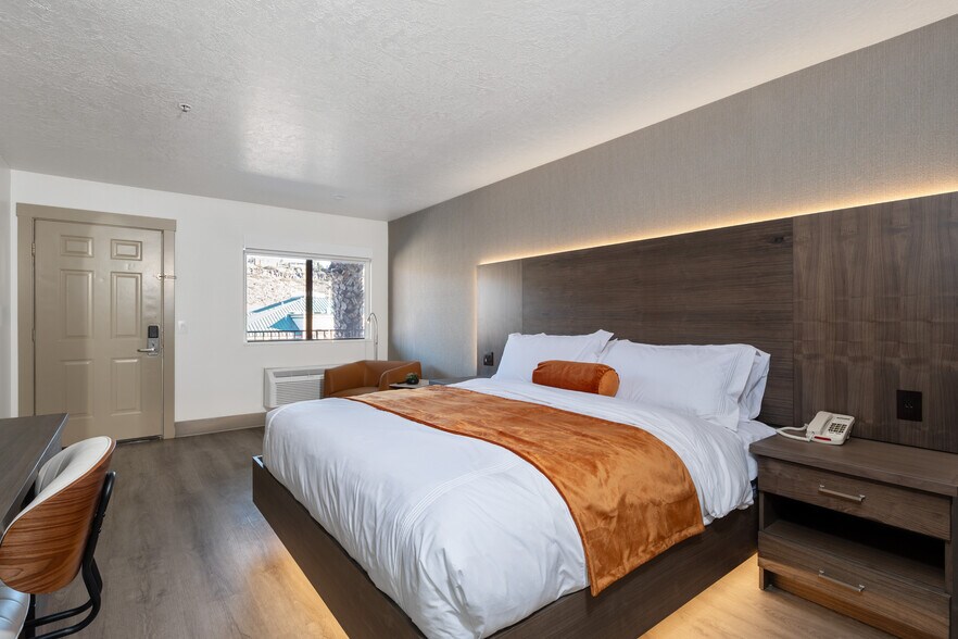 More Photos Of 245 N Red Cliffs Dr, St George Hotel For Sale