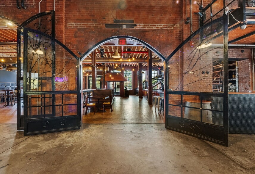 More Photos Of 451 Communipaw Ave, Jersey City Warehouse For Sale