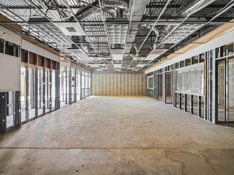 More Photos Of 840 Riverside Dr, Asheville Warehouse For Lease