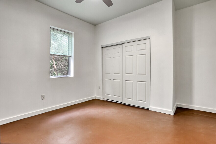 More Photos Of 55 Main St, Garden City Office Residential For Sale