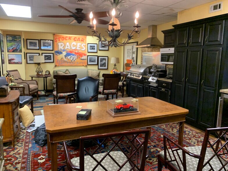 More Photos Of 14930 Corporate Rd S, Jupiter Warehouse For Sale