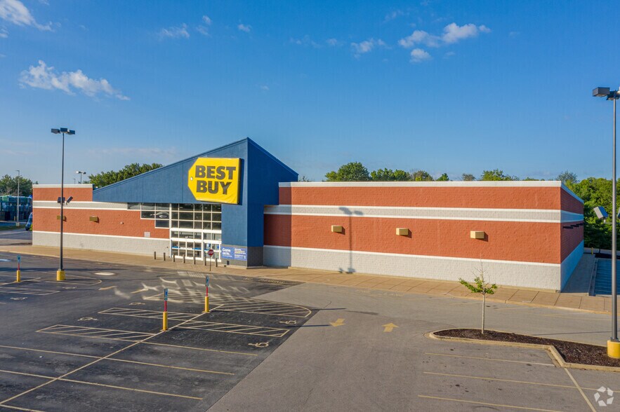 More Photos Of 5001 N Big Hollow Rd, Peoria Unknown For Lease