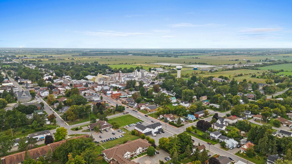 More Photos Of 457 Main St E, Winchester Medical For Sale