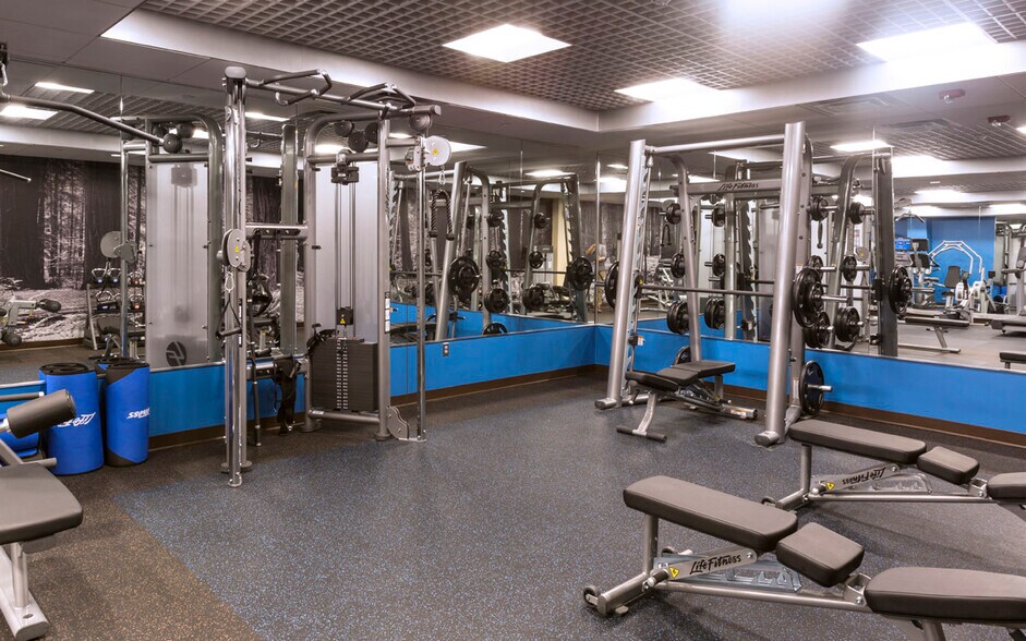 More Photos Of 200 Park Ave, Florham Park Unknown For Lease