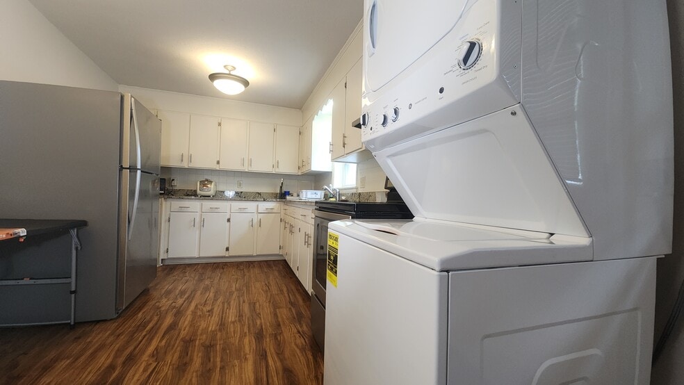 More Photos Of 958 College Ave, Harrisonburg Apartments For Sale