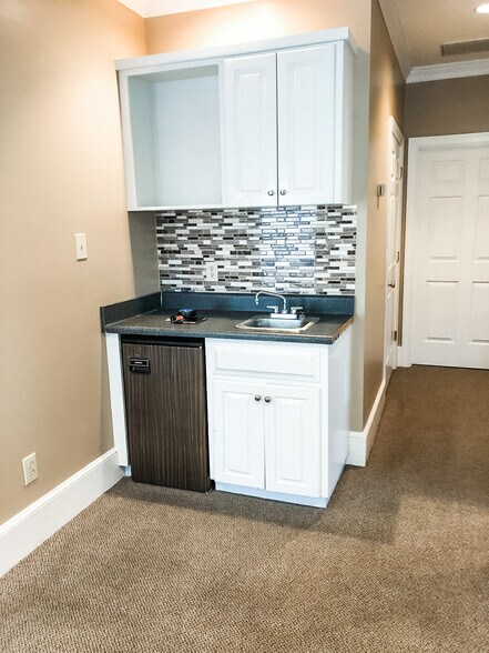 More Photos Of 5540 Mcneely Dr, Raleigh Office For Sale