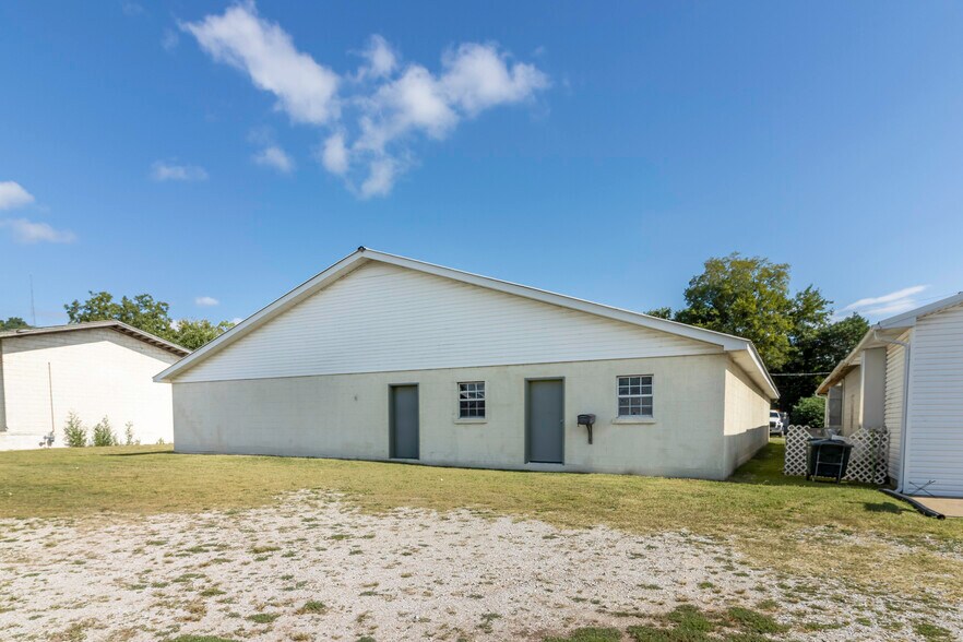 More Photos Of 124 Chestnut St, Pulaski General Retail For Sale