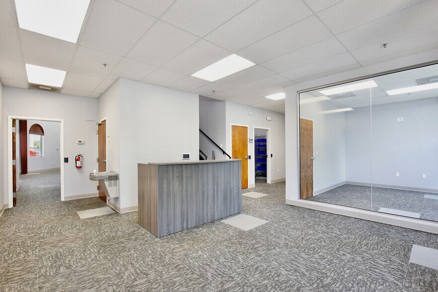 More Photos Of 6881 Kingspointe Pky, Orlando Business Park For Sale