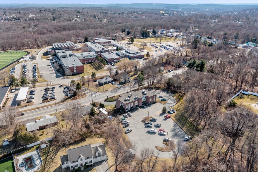 More Photos Of 320 Bolton St, Marlborough Healthcare For Lease