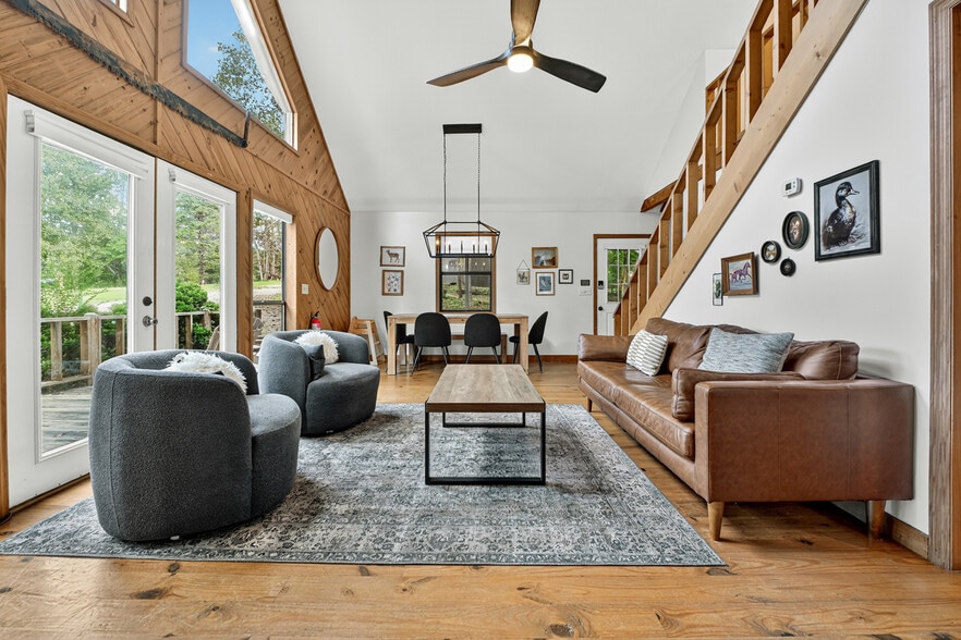 More Photos Of 77 Alpine Way, Blairsville Hotel For Sale