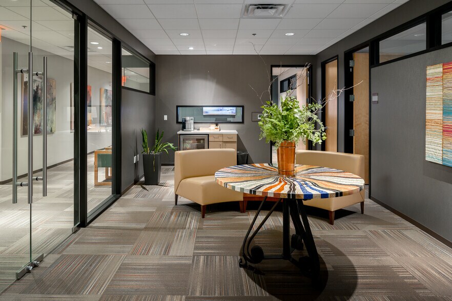 More Photos Of 6135 N 7th St, Phoenix Office For Lease