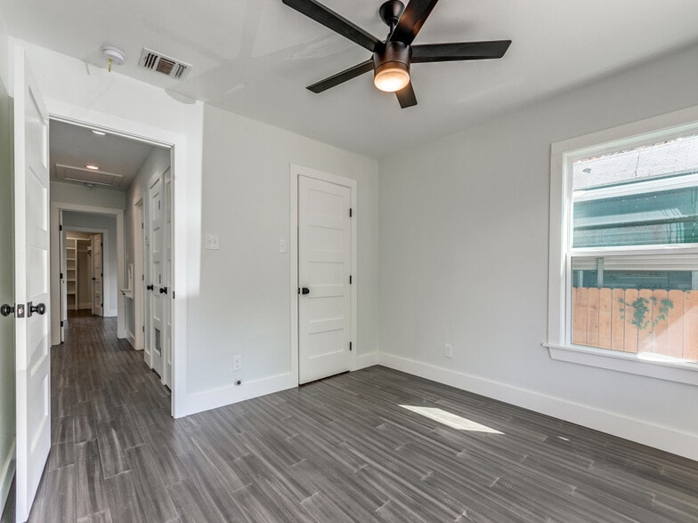 More Photos Of , San Antonio Unknown For Sale