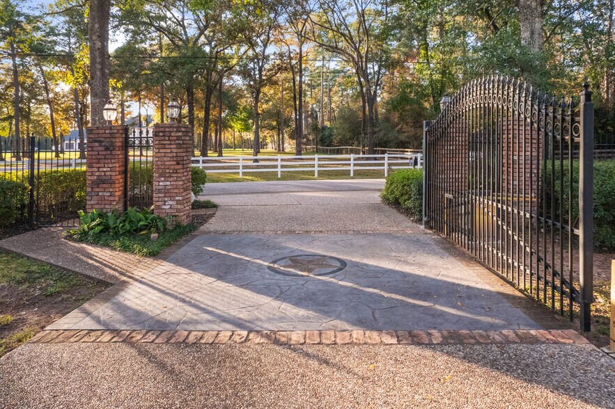 More Photos Of 25522 McDonald Rd, Spring Lodge Meeting Hall For Sale