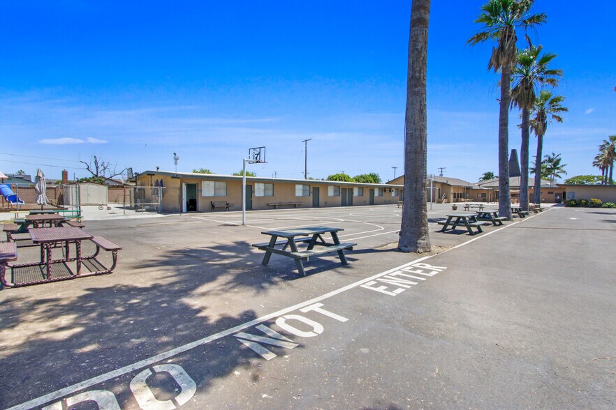 More Photos Of 6575 Crescent Ave, Buena Park Schools For Lease
