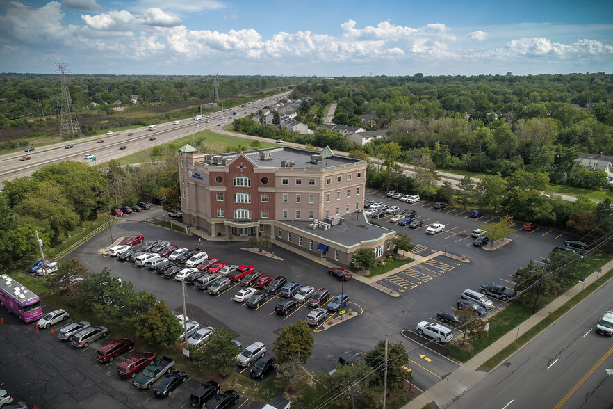 Primary Photo Of 4949 Harlem Rd, Buffalo Healthcare For Lease