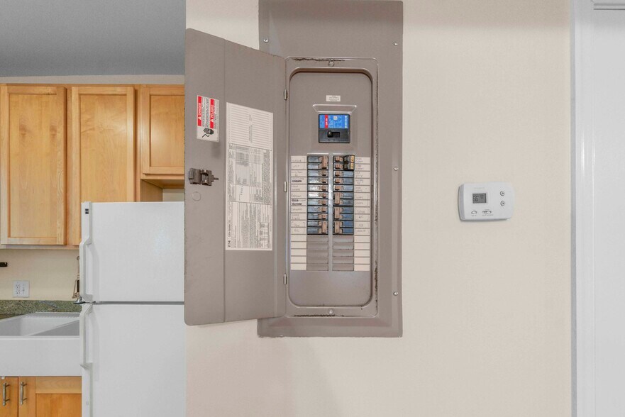 More Photos Of 5011 Roland Ave, Baltimore Apartments For Sale