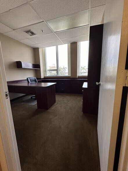 More Photos Of 2455 E Sunrise Blvd, Fort Lauderdale Loft Creative Space For Sale