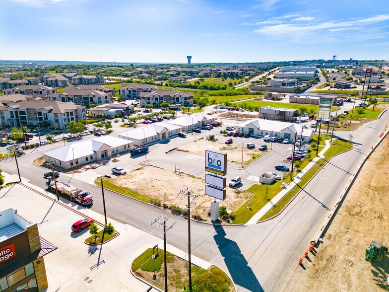 More Photos Of 7323 N Loop 1604 E, San Antonio Office For Sale