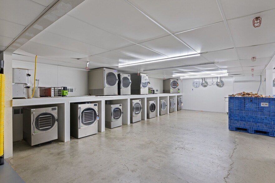 More Photos Of 7095 W 3500 S, Salt Lake City Service For Sale