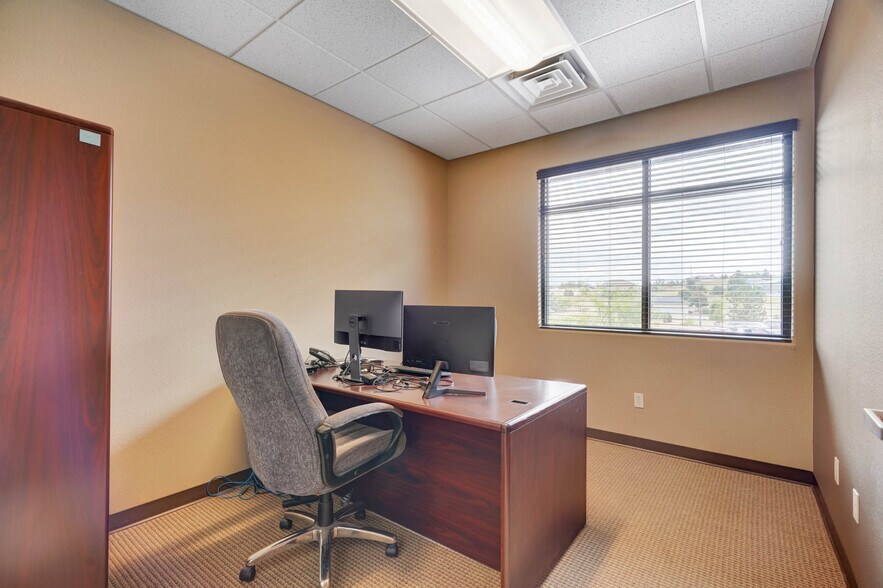 More Photos Of 3210 E Woodmen Rd, Colorado Springs Medical For Sale